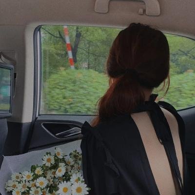 我在玄幻世界直播带货